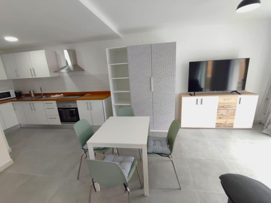 Apartament Near The Ocean In Playa San Juan 外观 照片